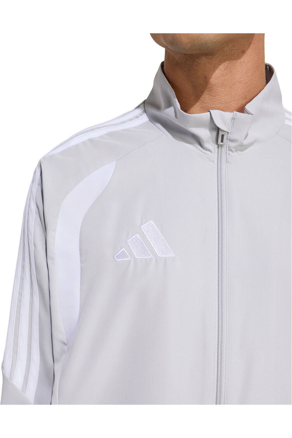 adidas chubasqueros y chaquetones entrenamiento fútbol PRESENTACIN TIRO26 LEAGUE 03