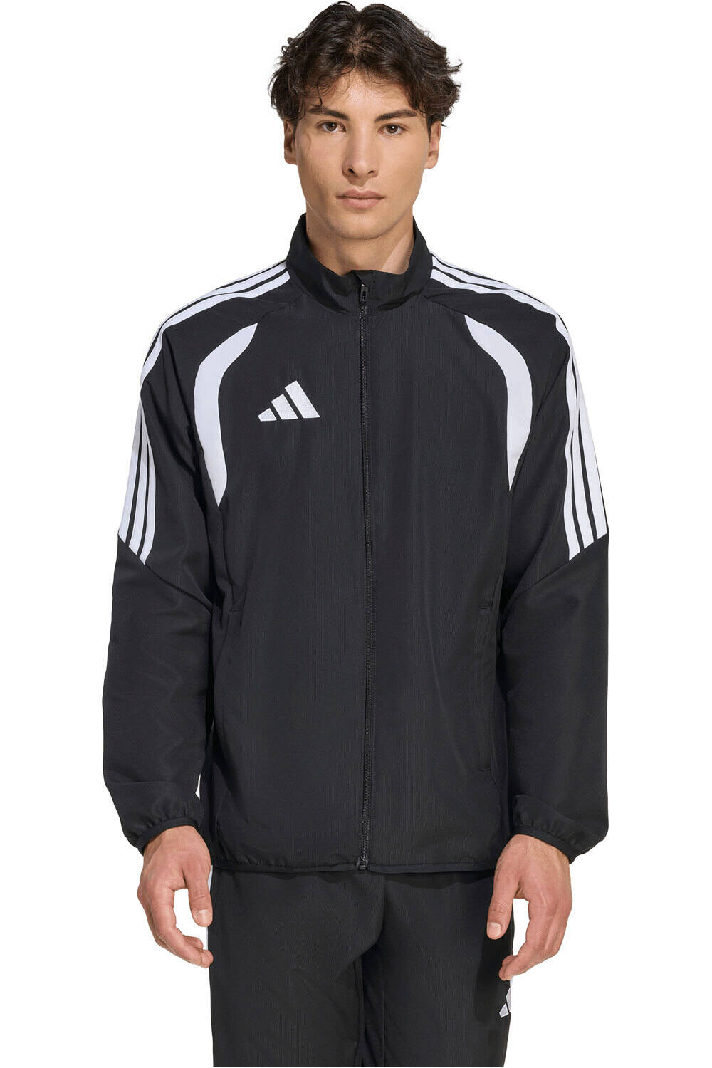 adidas chubasqueros y chaquetones entrenamiento fútbol PRESENTACIN TIRO26 LEAGUE vista frontal