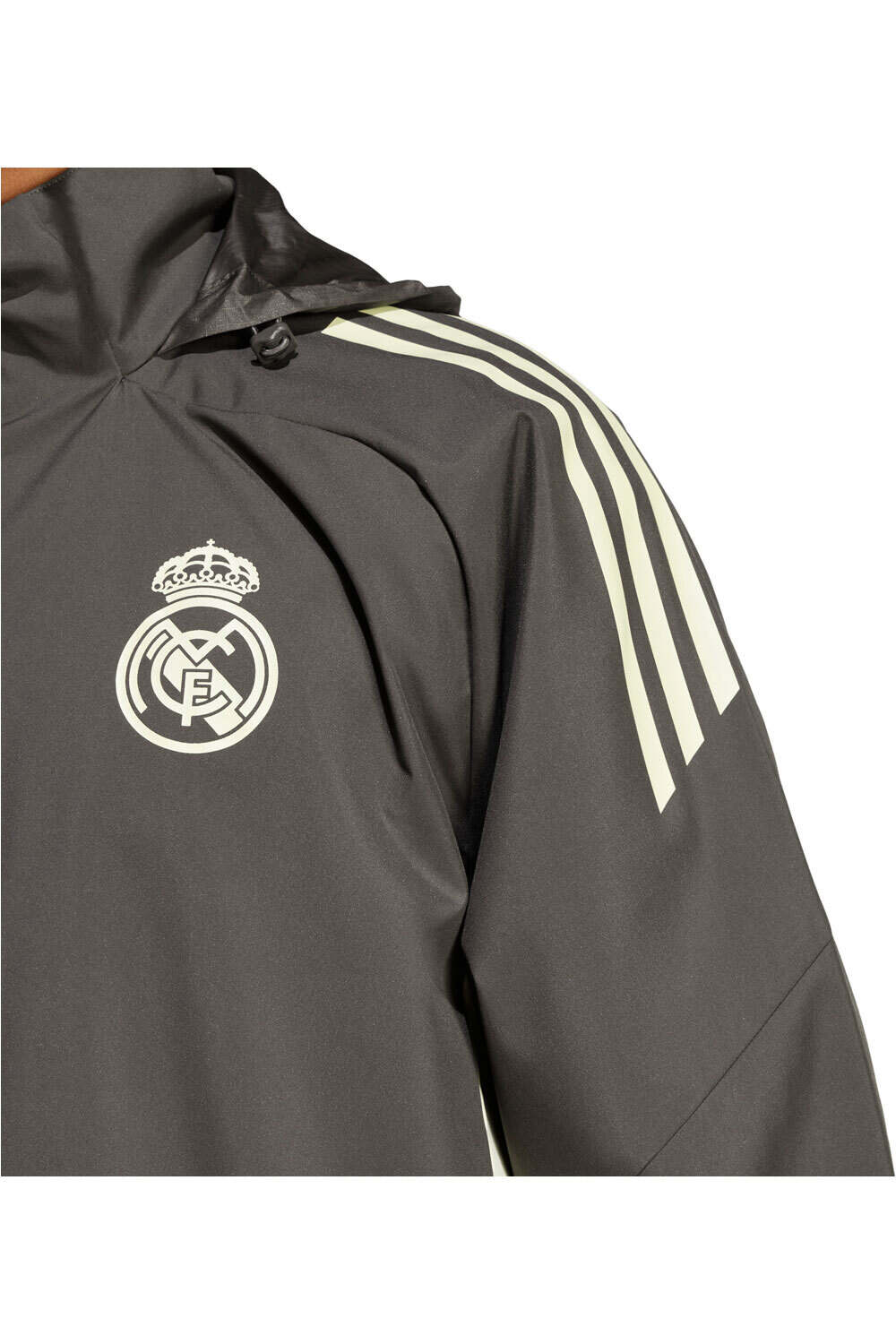 adidas chubasqueros y chaquetones entrenamiento fútbol REAL MADRID 25/26 TIRO25 COMPETITION 04