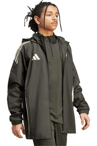 adidas chubasqueros y chaquetones entrenamiento fútbol REAL MADRID 25/26 TIRO25 COMPETITION vista detalle