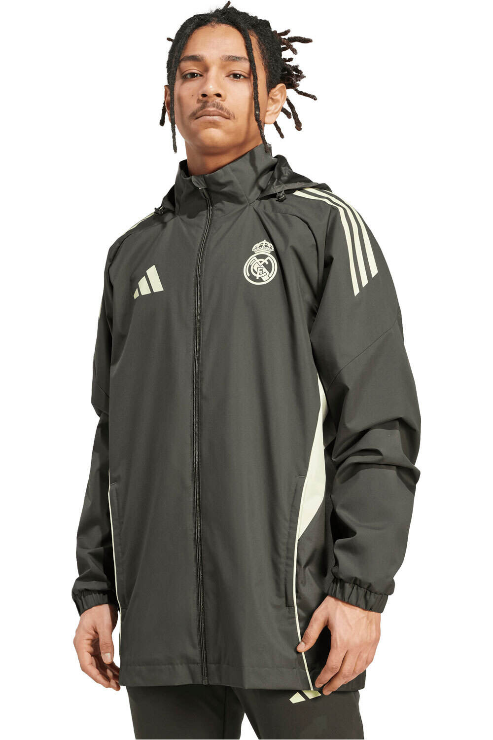 adidas chubasqueros y chaquetones entrenamiento fútbol REAL MADRID 25/26 TIRO25 COMPETITION vista frontal
