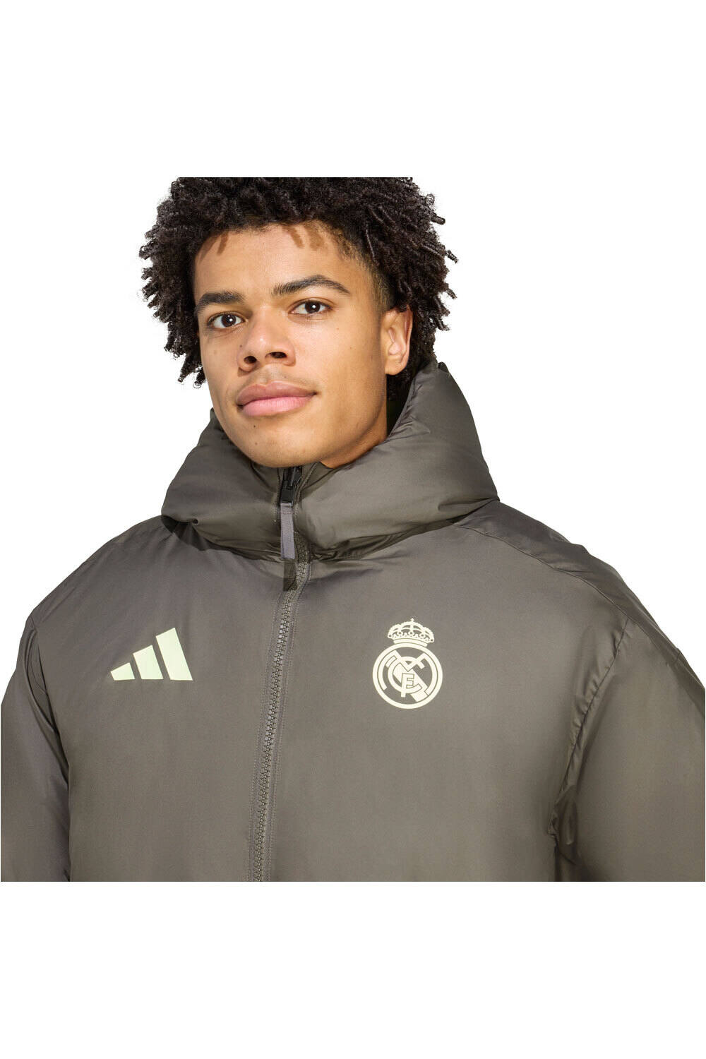 adidas chubasqueros y chaquetones entrenamiento fútbol REAL MADRID SEASONAL 03