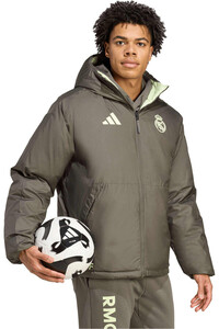 adidas chubasqueros y chaquetones entrenamiento fútbol REAL MADRID SEASONAL vista detalle