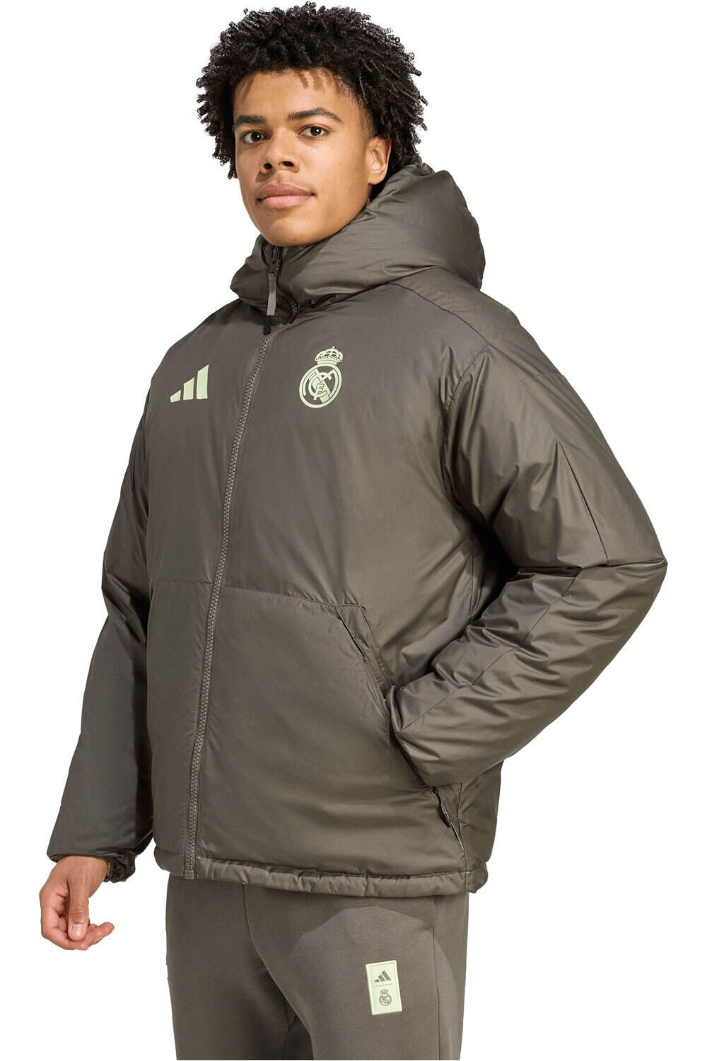 adidas chubasqueros y chaquetones entrenamiento fútbol REAL MADRID SEASONAL vista frontal