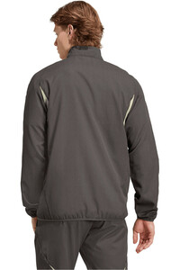 adidas chubasqueros y chaquetones entrenamiento fútbol REAL MADRID TIRO 25 COMPETITION vista trasera