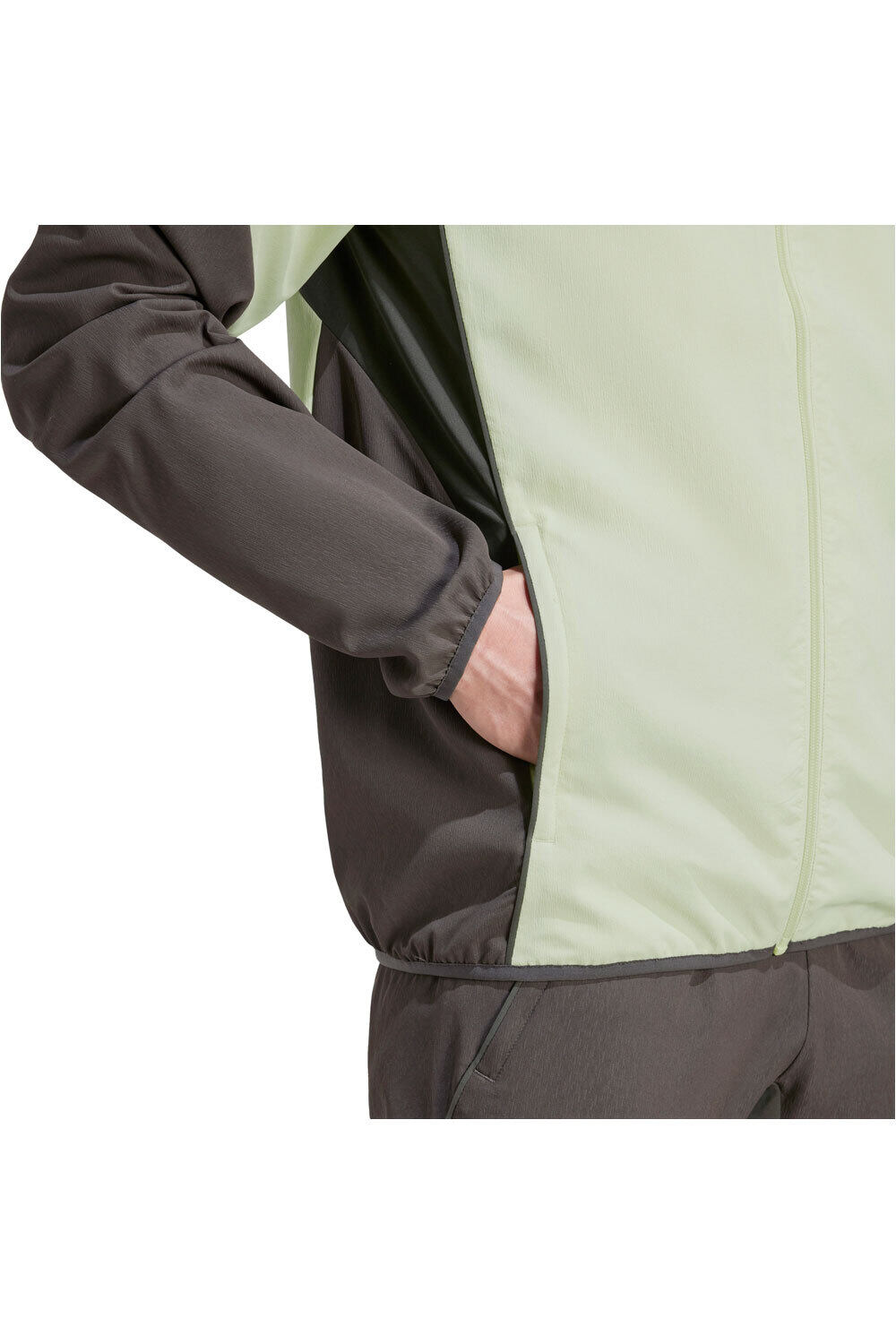 adidas chubasqueros y chaquetones entrenamiento fútbol REAL MADRID TIRO25 COMPETITION 04