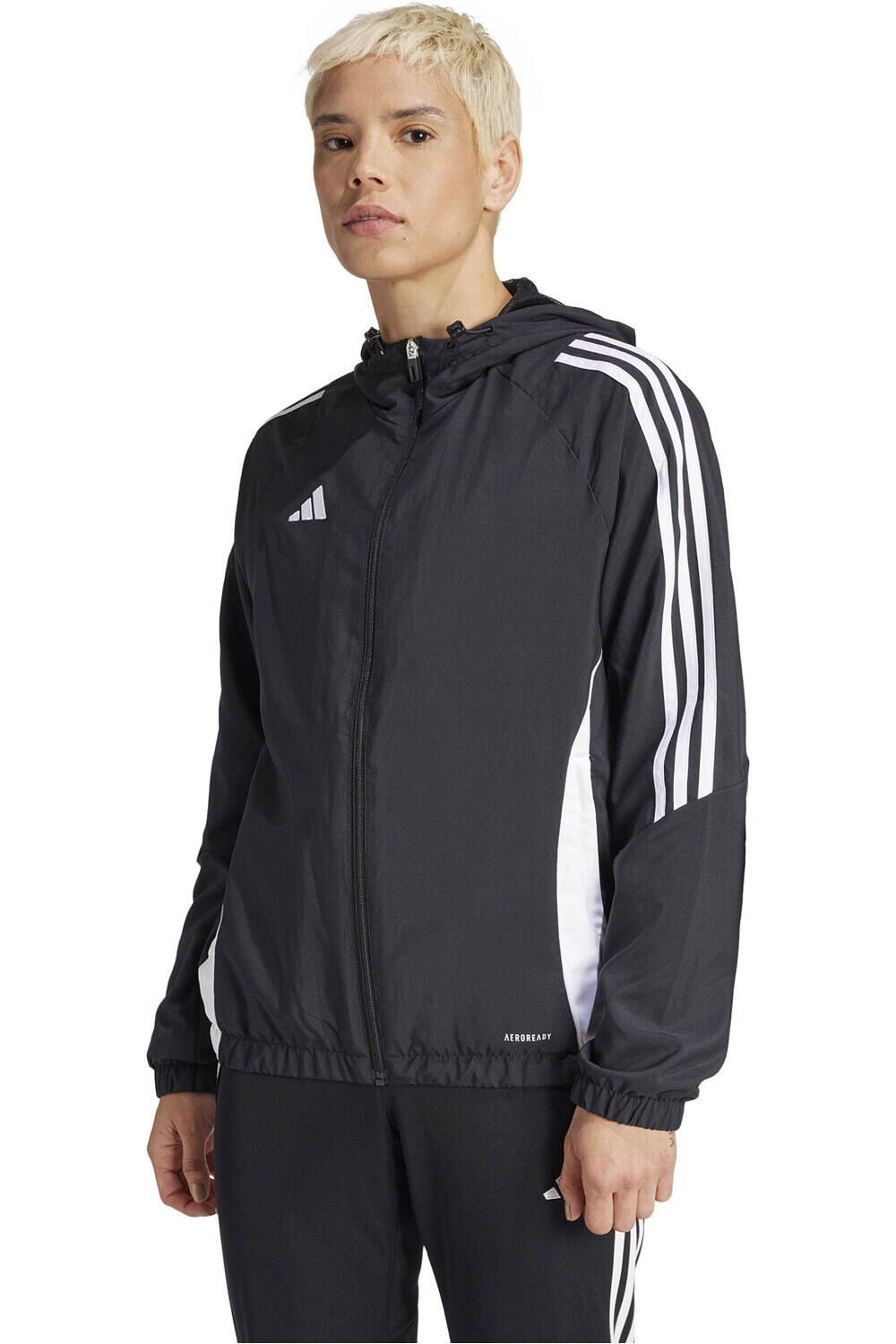 adidas chubasqueros y chaquetones entrenamiento fútbol TIRO24 WBW vista frontal