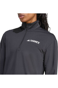 adidas forro polar mujer W MT CW HZ T FL vista detalle