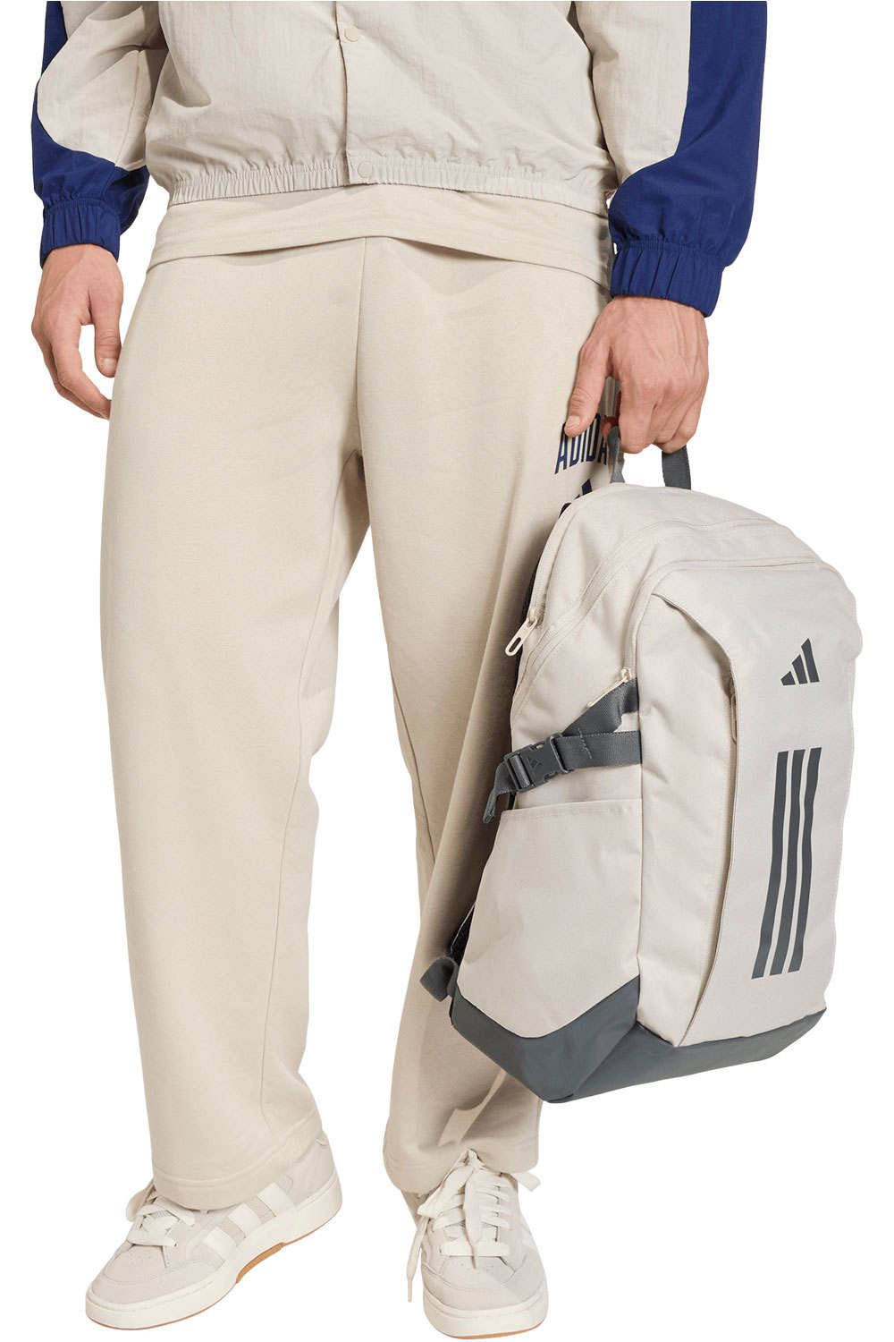 adidas mochila deporte APWR VIII vista frontal