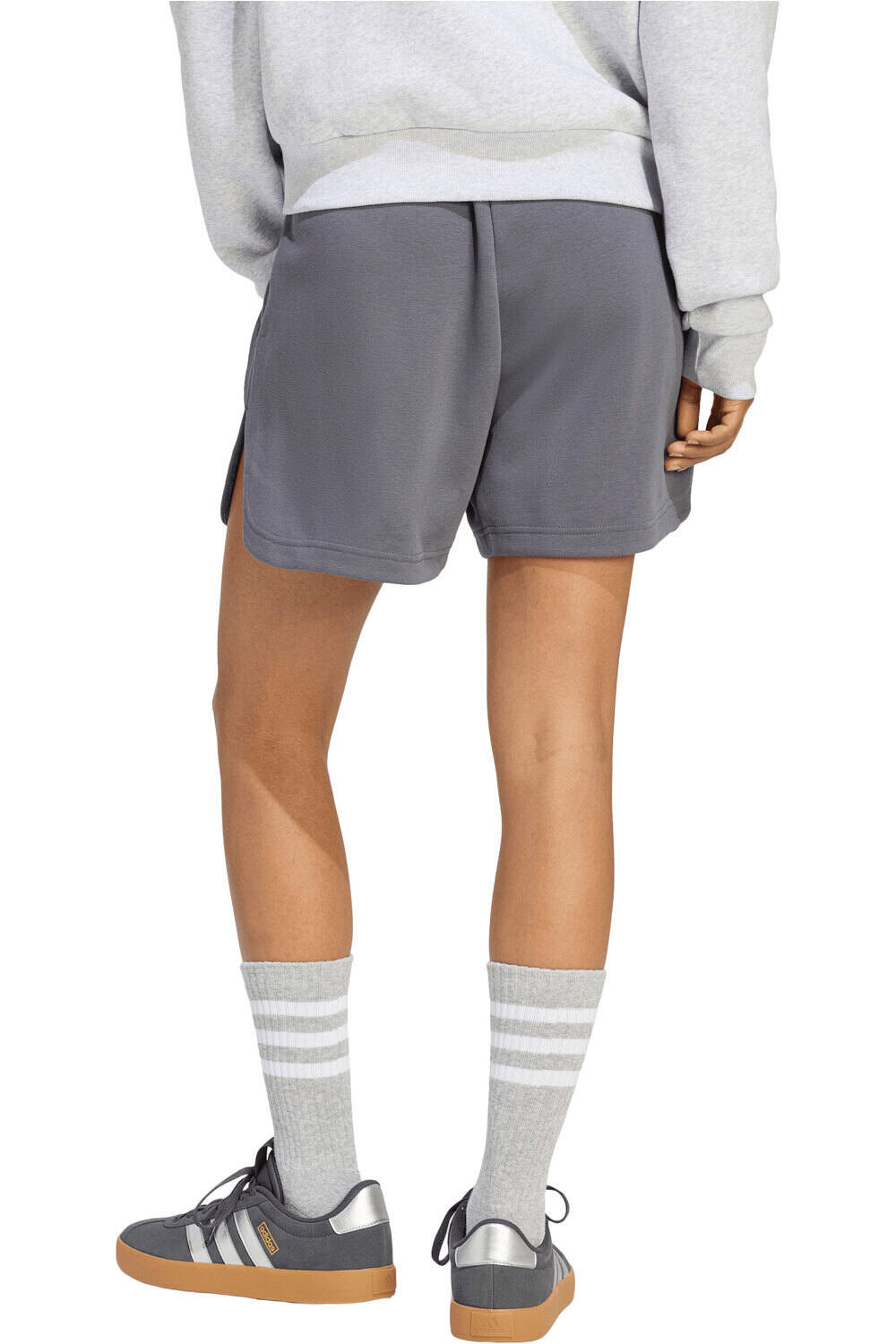 adidas pantalón corto deporte mujer 3 STRIPES STUDIO vista trasera