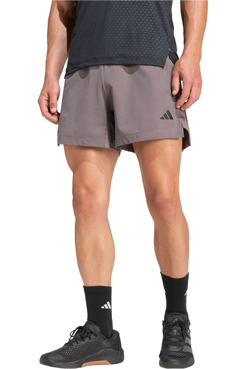 adidas pantalón corto fitness hombre D4T POWER 3 BANDAS vista frontal
