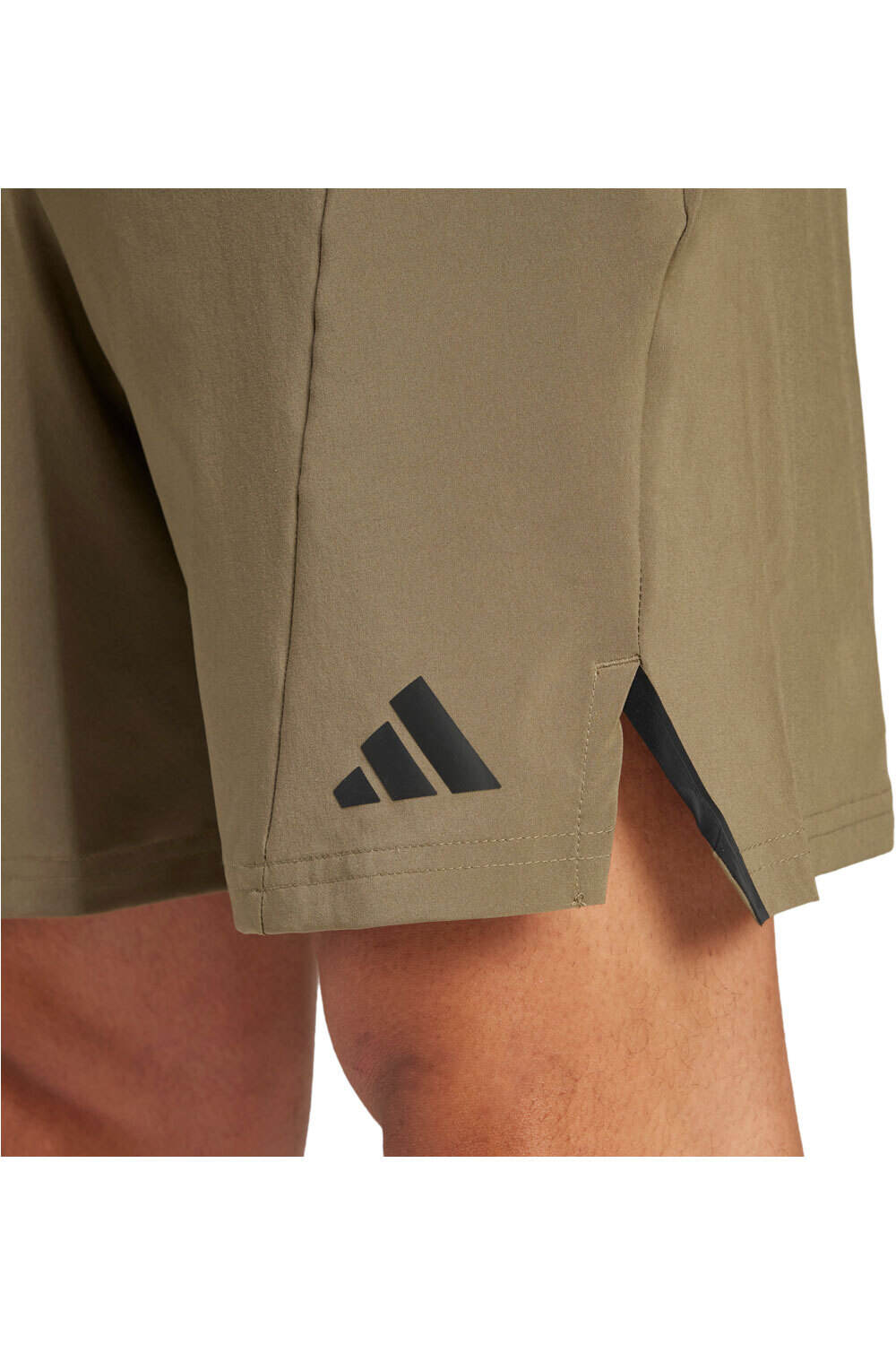 adidas pantalón corto fitness hombre DESIGNED FOR TRAINING WORKOUT vista detalle