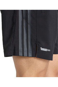 adidas pantalón corto fitness hombre TECH ESSENTIALS 3 STRIPES 03