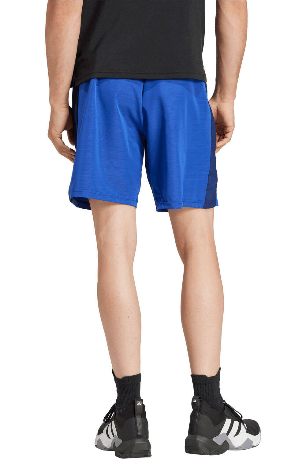 adidas pantalón corto fitness hombre TRAIN ESSENTIALS WOVEN MELANGE vista trasera