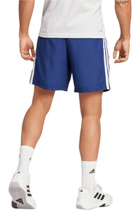 adidas pantalón corto fitness hombre WORKOUT ESSENTIALS 3-STRIPES vista trasera