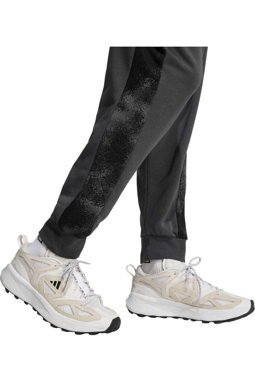 adidas pantalón hombre CON ESTAMPADO DE CAMUFLAJE 03