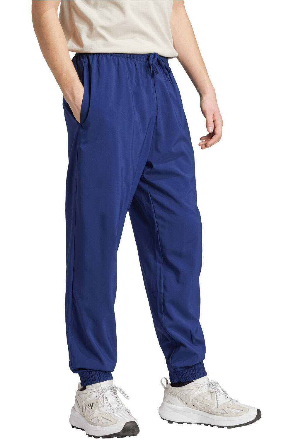 adidas pantalón hombre ESSENTIALS SMALL LOGO STANFORD vista detalle