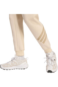 adidas pantalón hombre FUTURE ICONS 3 STRIPES vista detalle