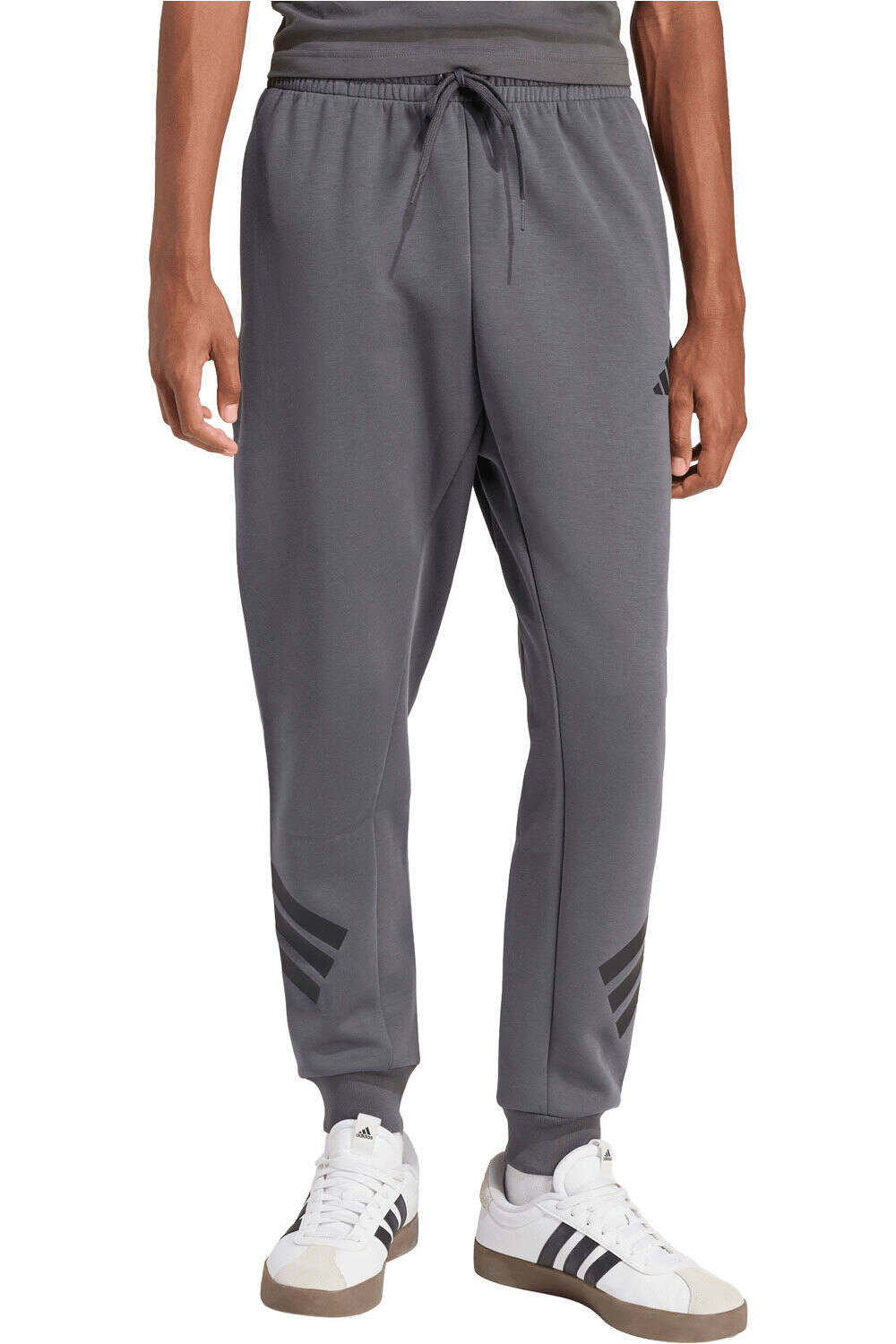 adidas pantalón hombre FUTURE ICONS 3 STRIPES vista frontal