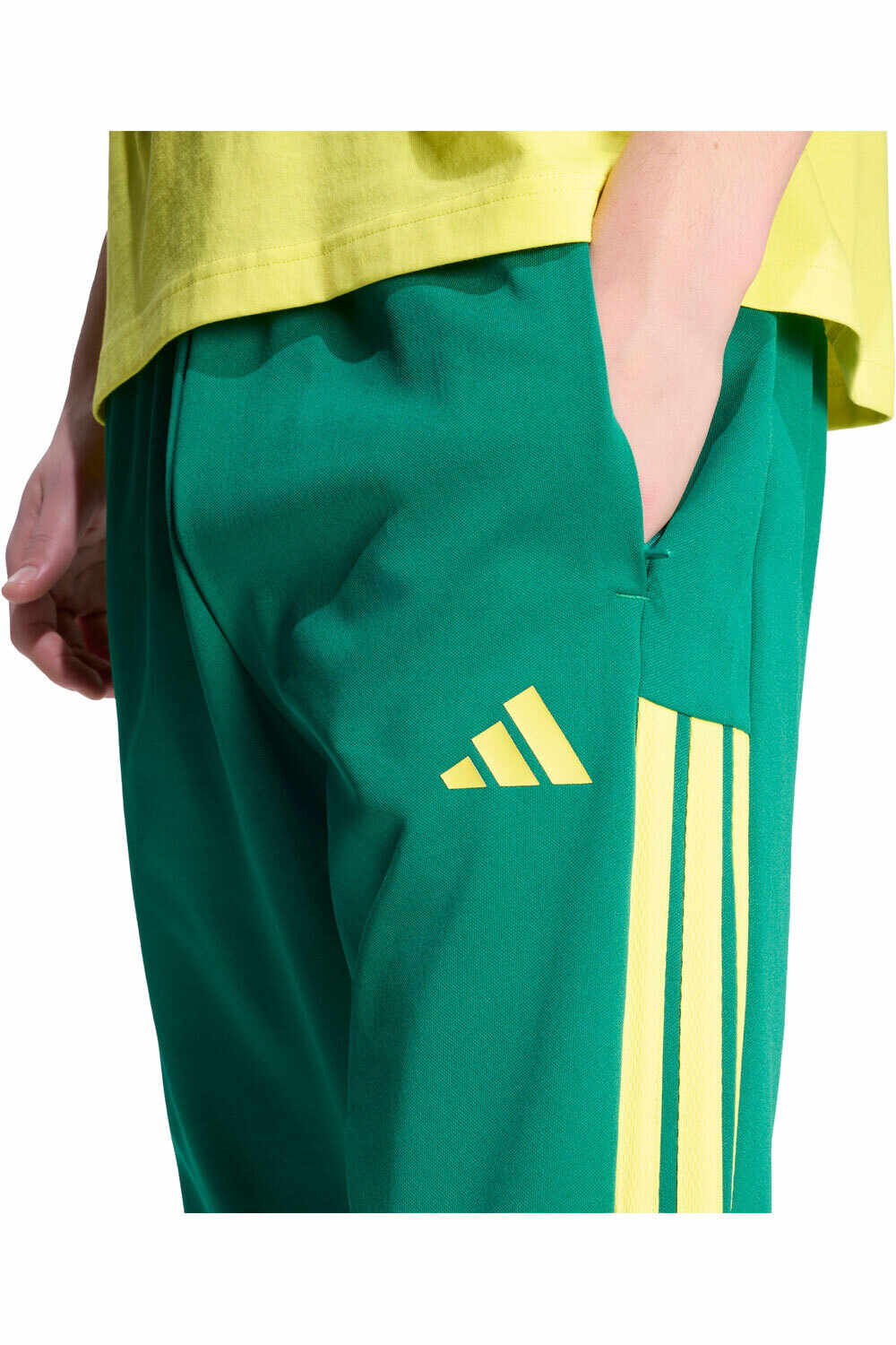 adidas pantalón hombre HOUSE OF TIRO NATIONS PACK vista detalle