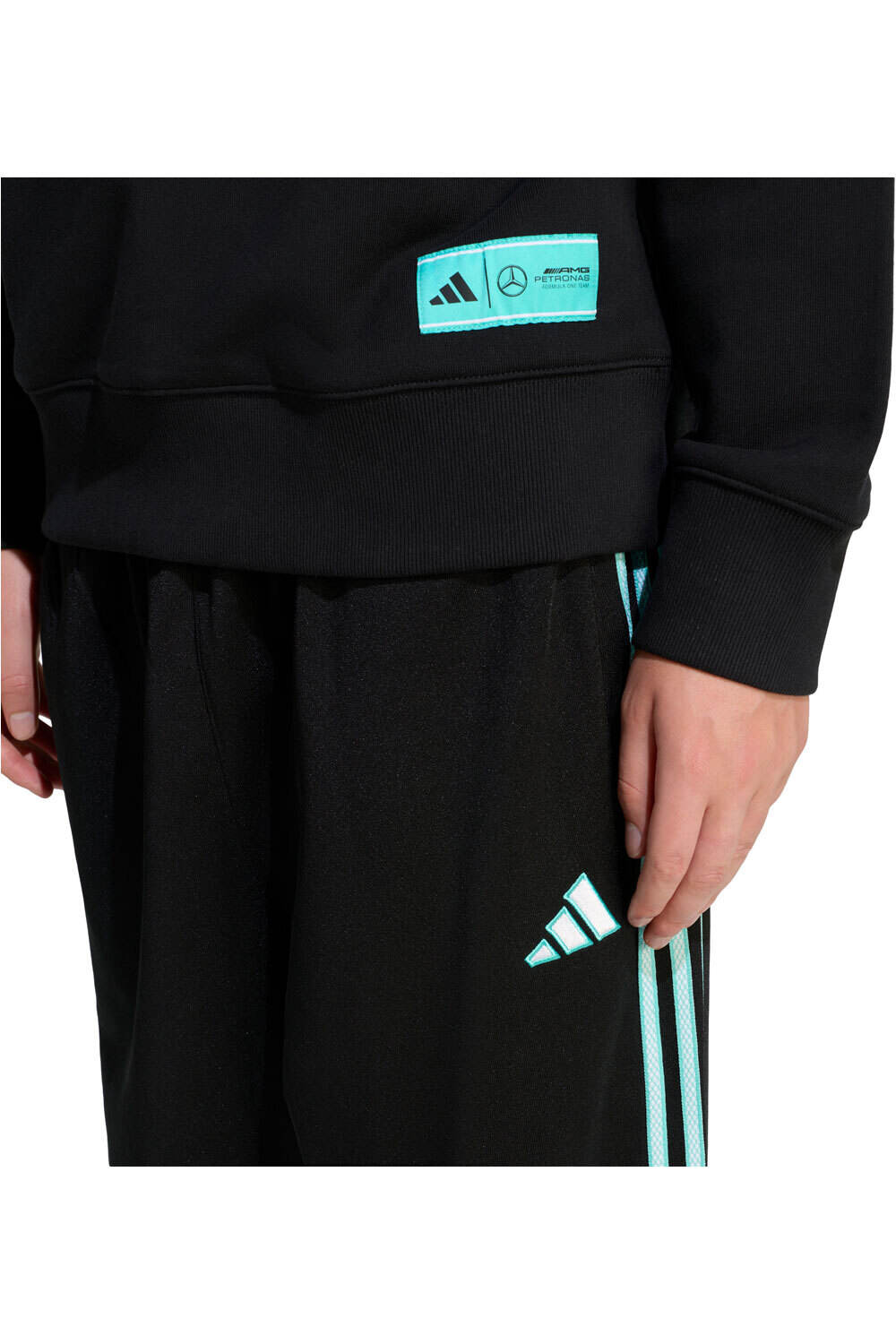 adidas pantalón hombre MERCEDES-AMG PETRONAS F1 LAS VEGAS vista detalle
