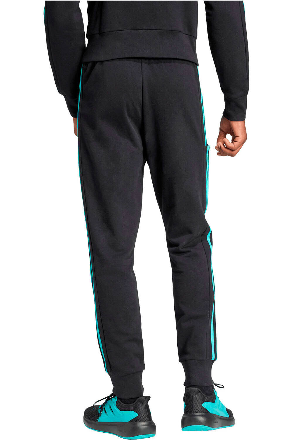 adidas pantalón hombre MERCEDES F1 DNA vista trasera