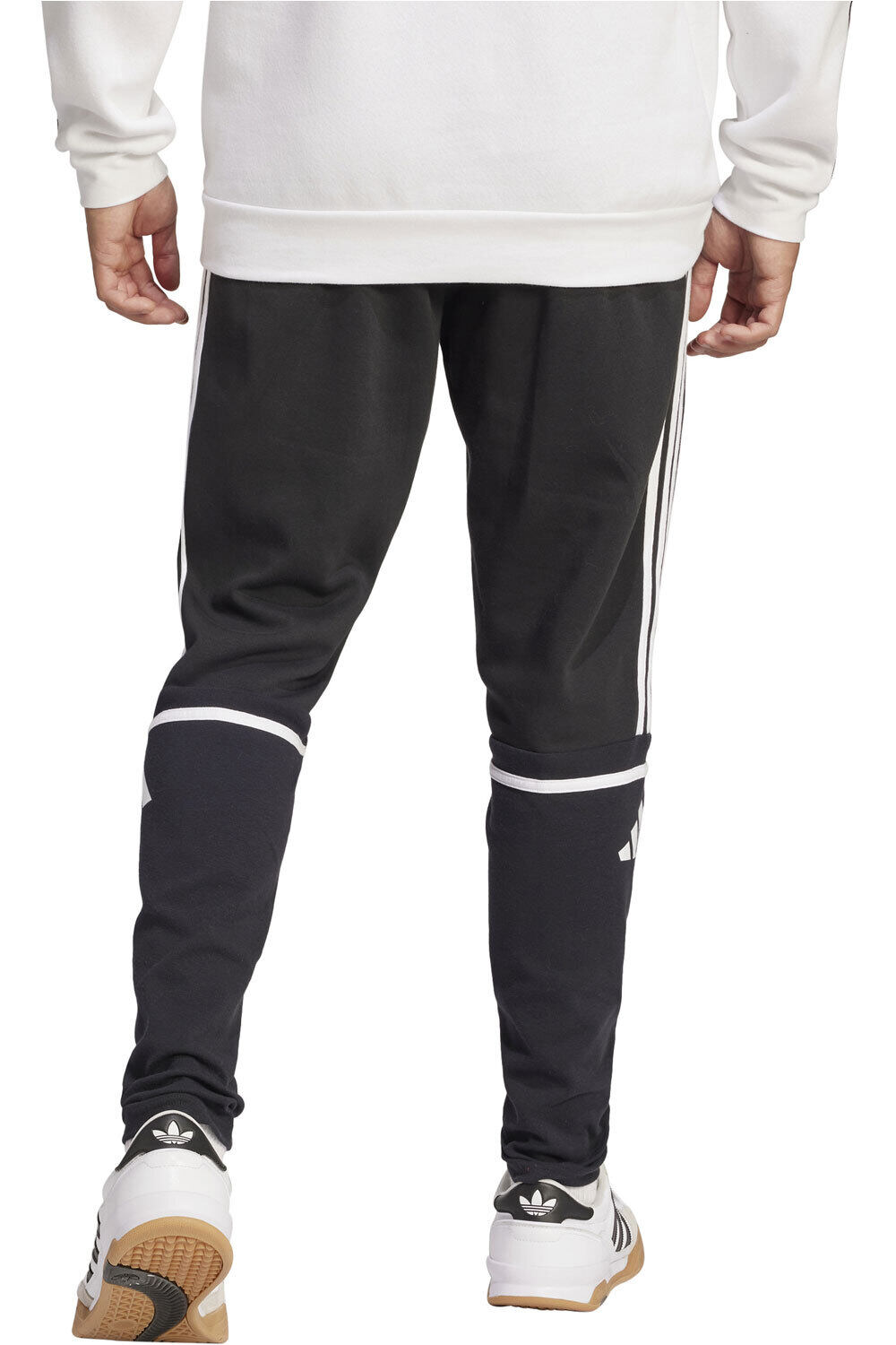 adidas pantalón hombre SQ25 SW PNT vista trasera