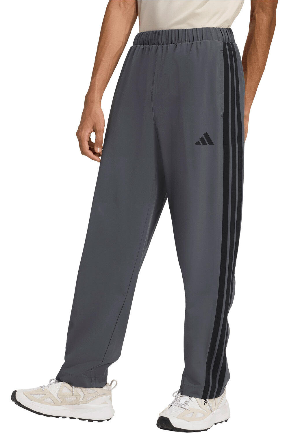 adidas pantalón hombre TCNICO BROCHES 3 STRIPES vista frontal