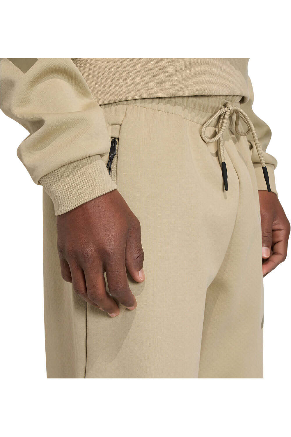 adidas pantalón hombre Z.N.E. NEW vista detalle