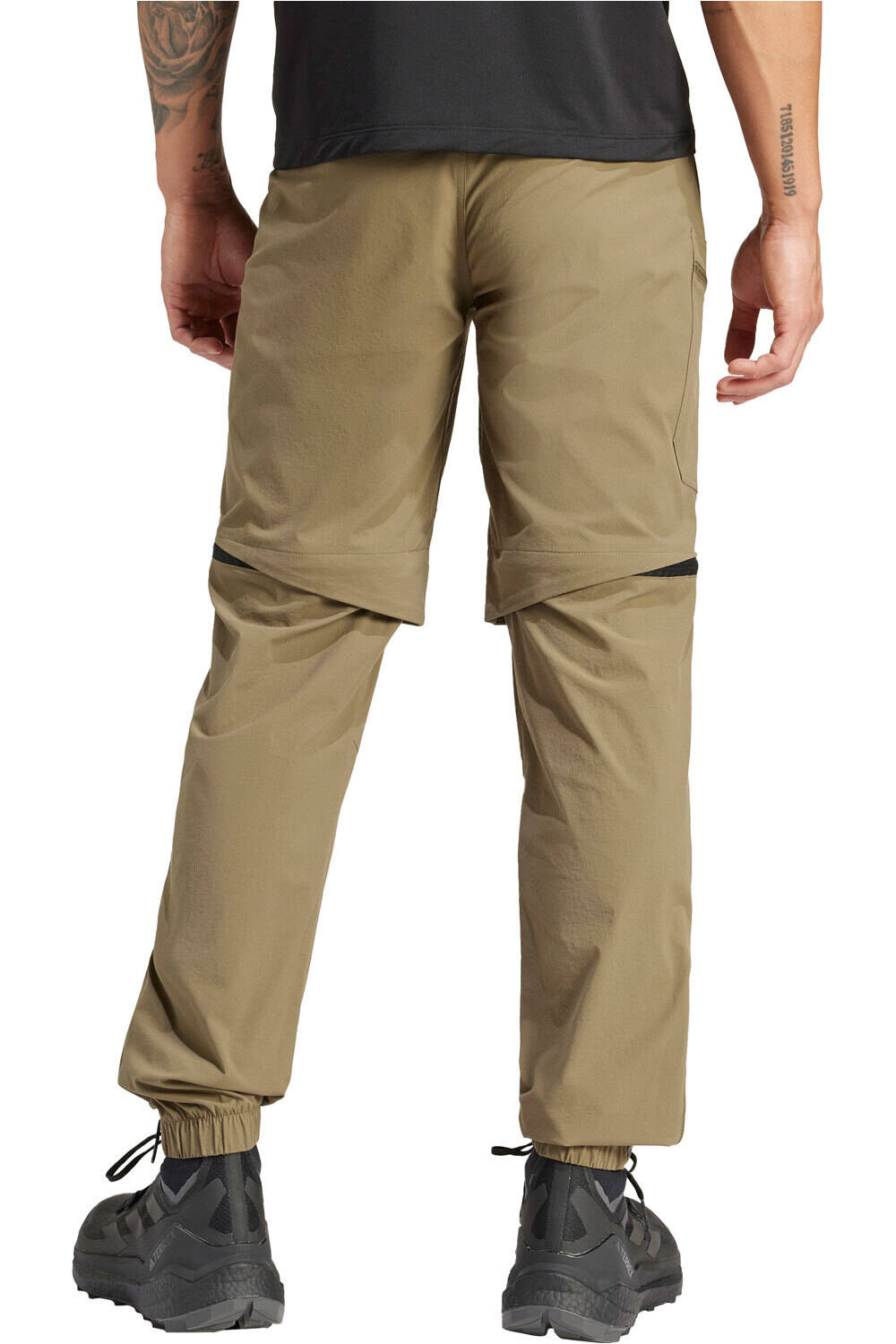 adidas pantalón montaña hombre UTILITAS Z.O P vista trasera
