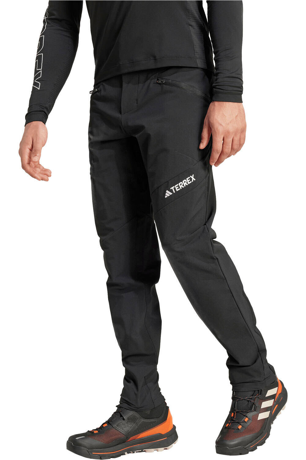 adidas pantalón montaña mujer TECHROCK BRUSHED SOFTSHELL vista frontal