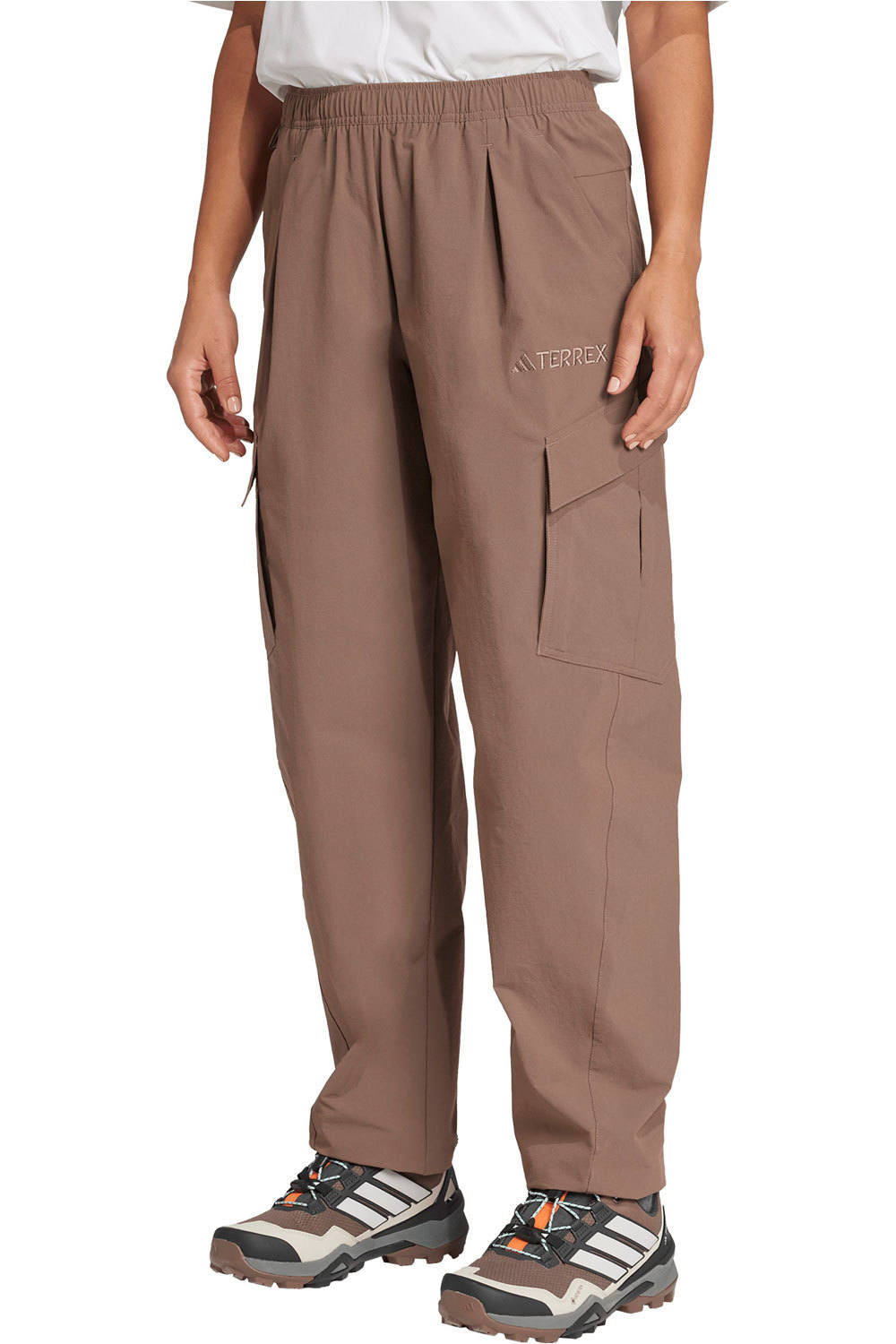 adidas pantalón montaña mujer W CARGO PANTS vista frontal