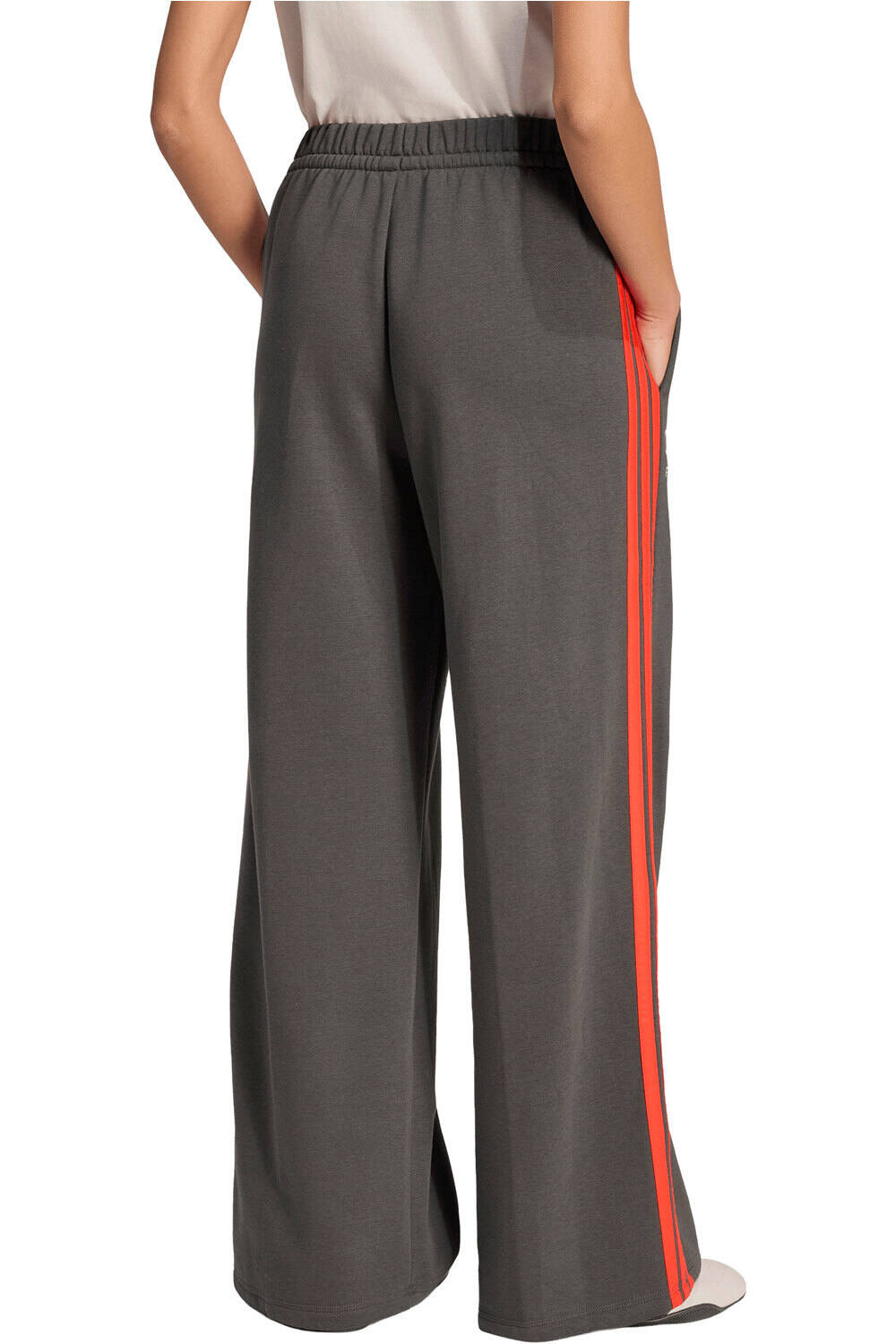 adidas pantalón mujer AUDI F1 TEAM DNA vista trasera