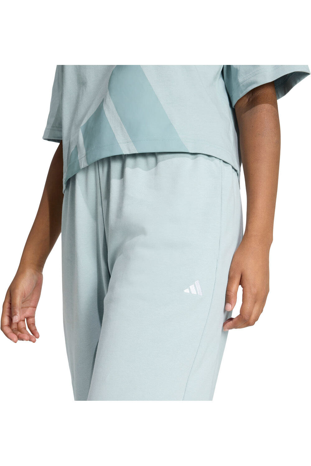 adidas pantalón mujer ESSENTIALS SMALL LOGO CUFFED 03