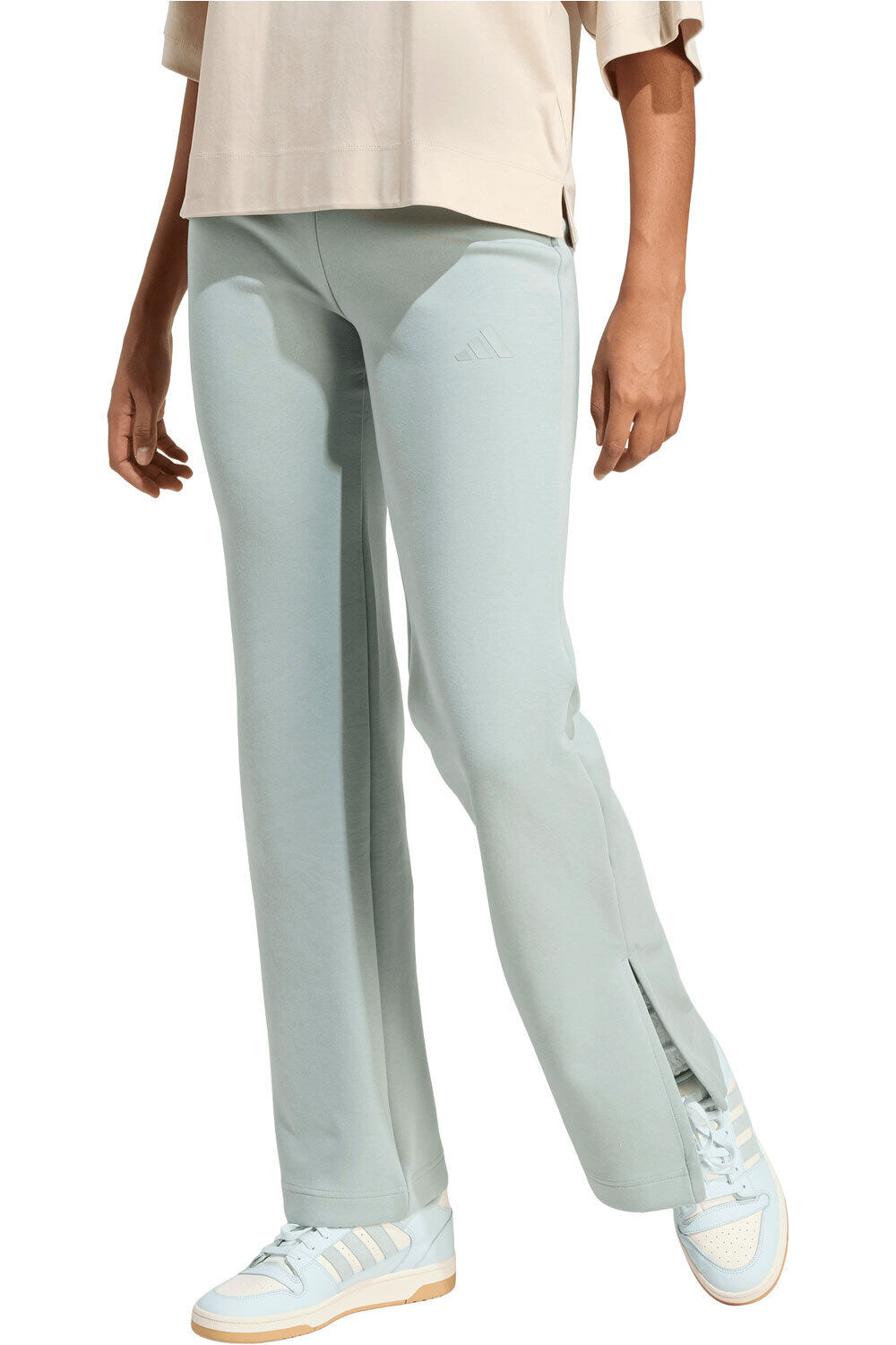 adidas pantalón mujer SOFT LUX FLARED vista frontal