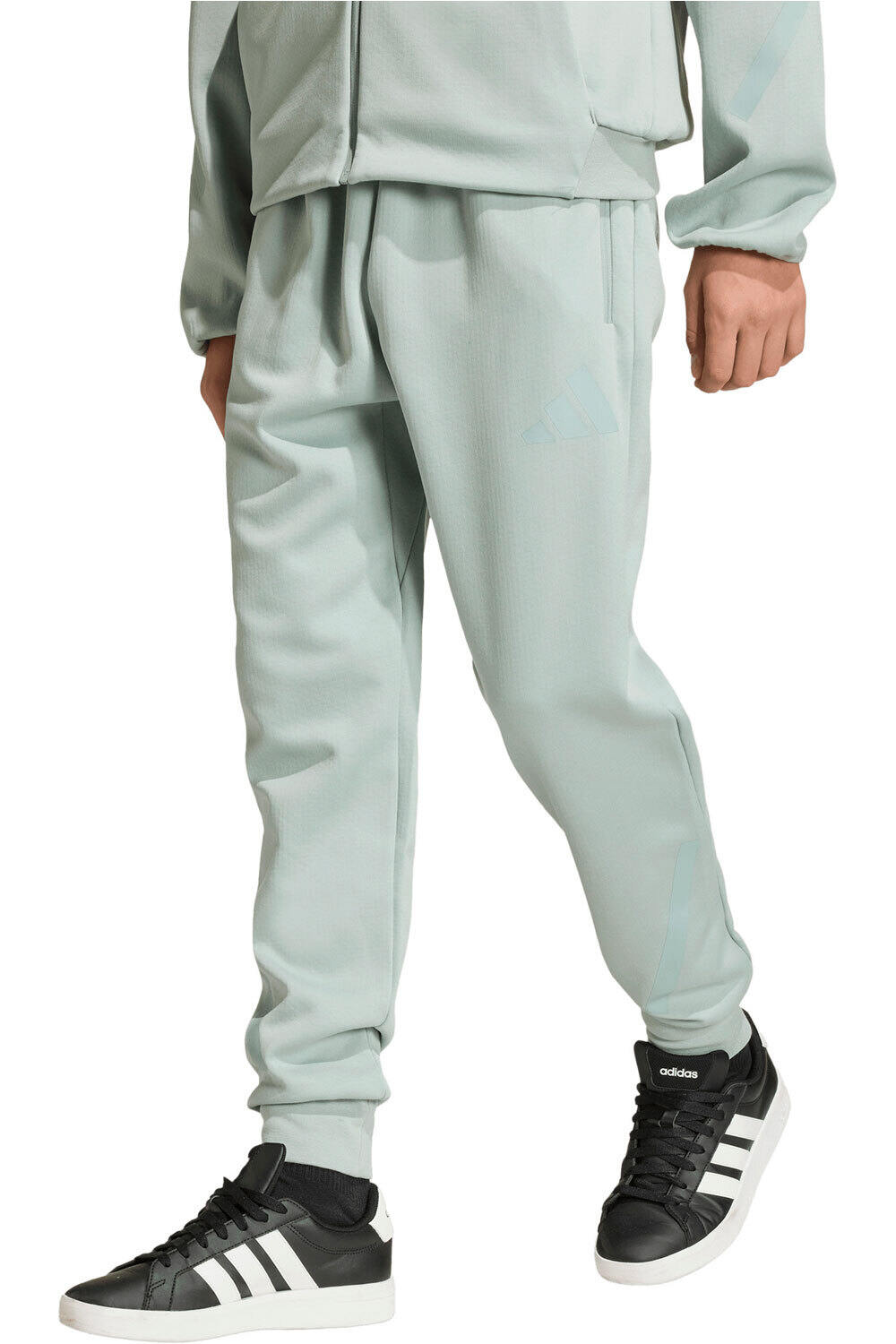 adidas pantalón niña ADIDAS Z.N.E. TAPERED-LEG vista frontal