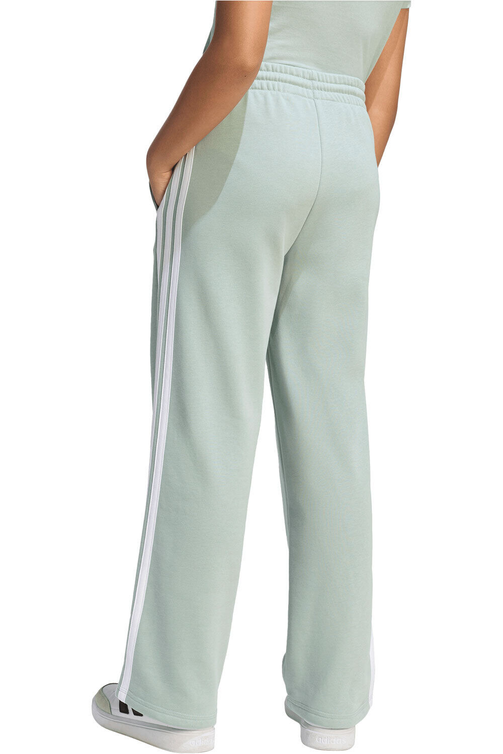 adidas pantalón niño ESSENTIALS vista trasera