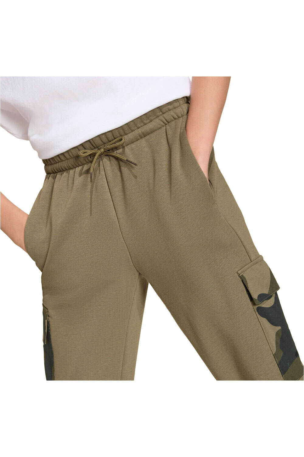 adidas pantalón niño ESTAMPADO DE CAMUFLAJE SEASONALS vista detalle