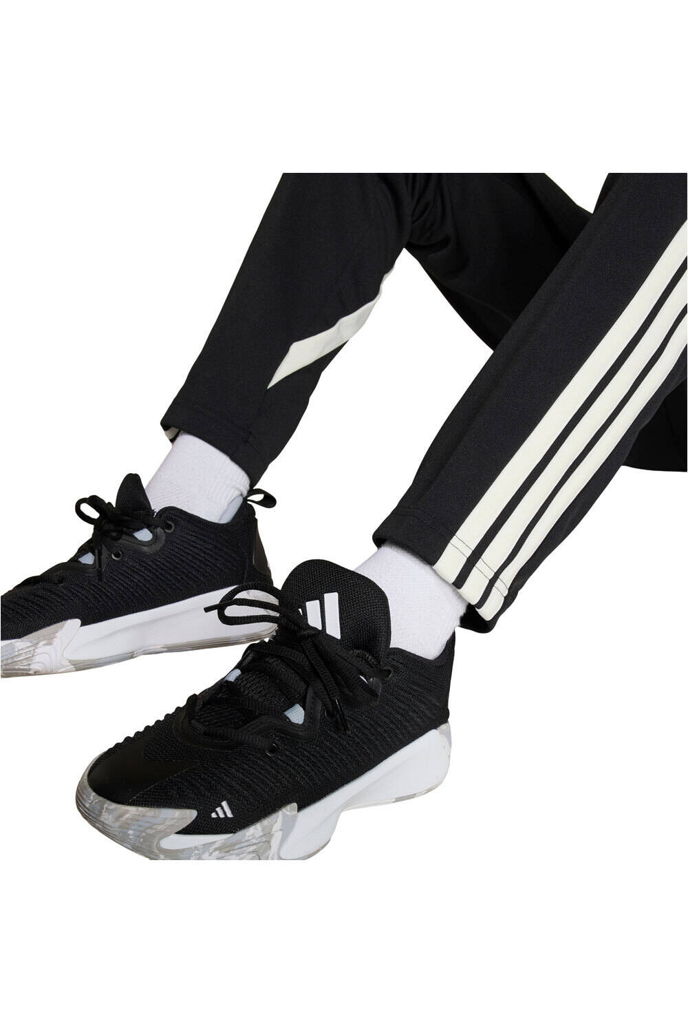 adidas pantalón niño HOUSE OF TIRO 03