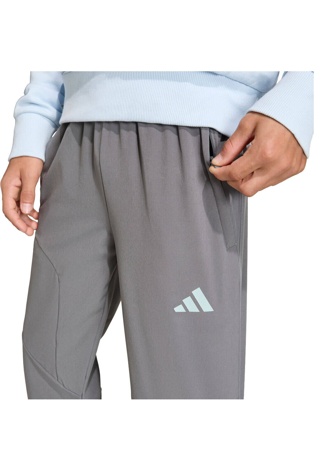 adidas pantalón niño TECH vista detalle
