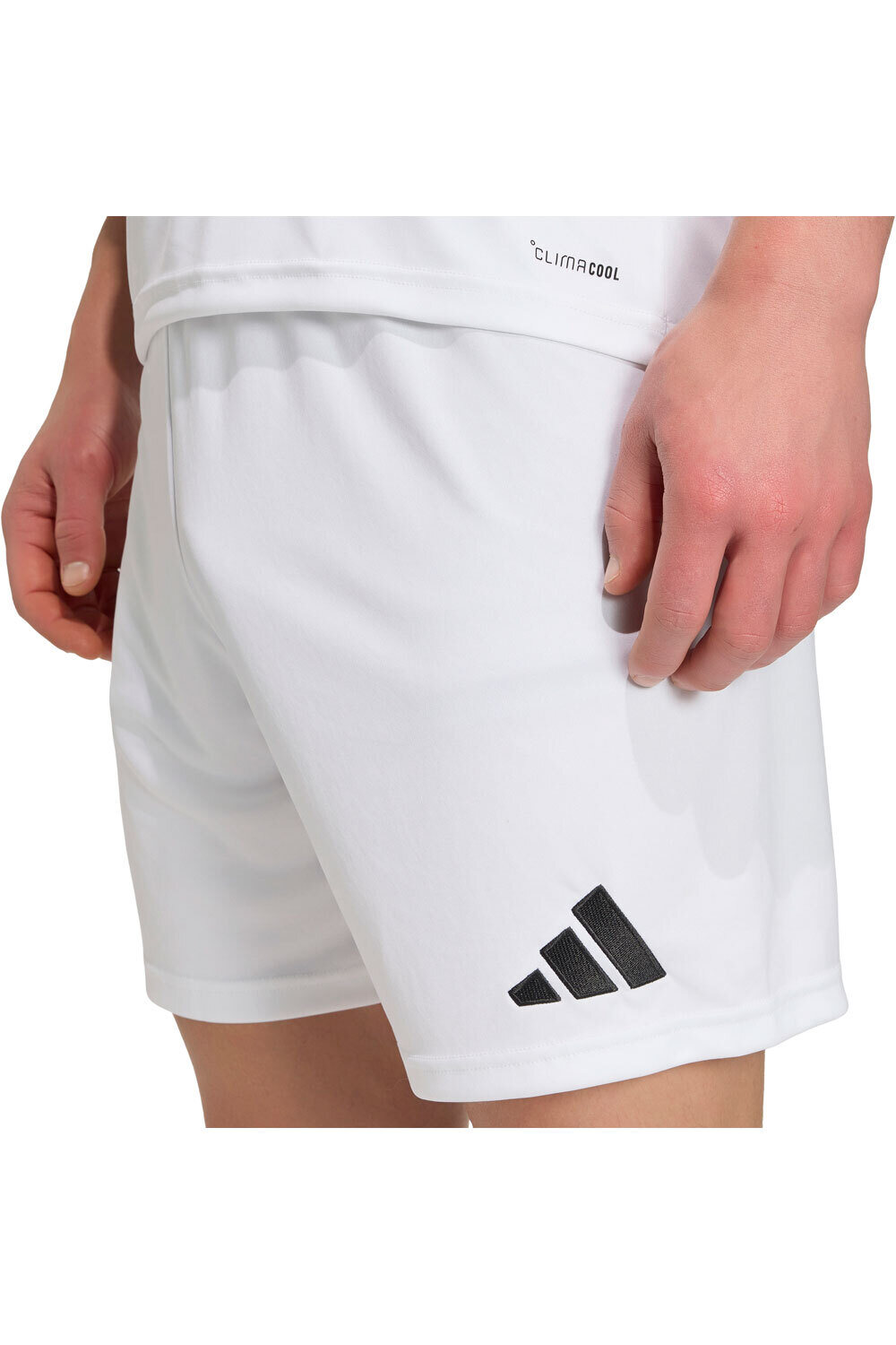 adidas pantalones cortos futbol ENT22 SHORT BL vista detalle