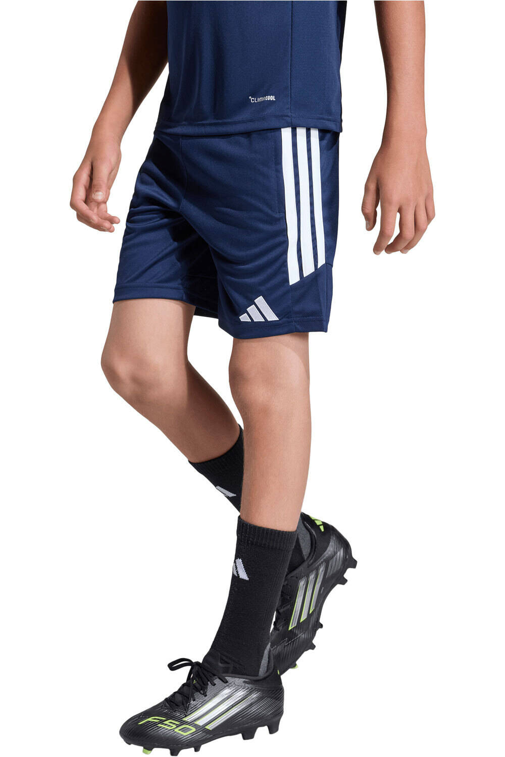 adidas pantalones cortos futbol niño ENTRENAMIENTO TIRO26 LEAGUE SHORT vista frontal