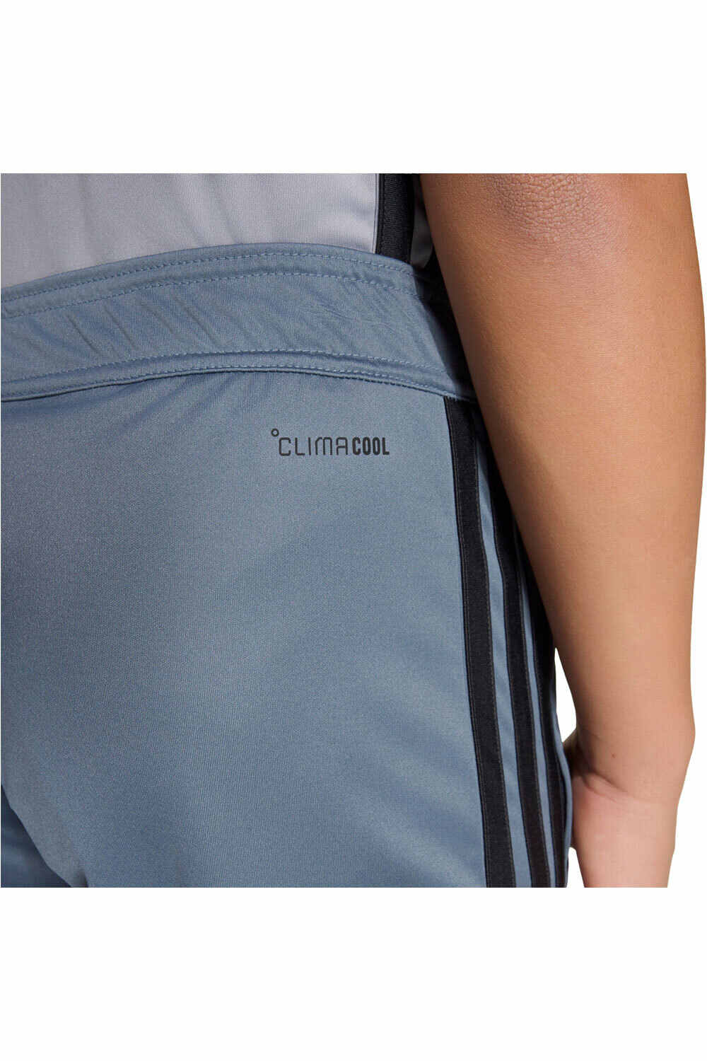 adidas pantalones cortos futbol niño TIRO 26 ESSENTIALS SHORT 03