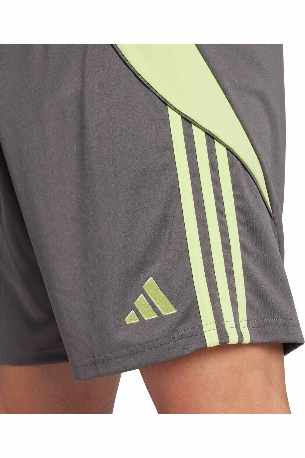 adidas pantalones cortos futbol TIRO24 04