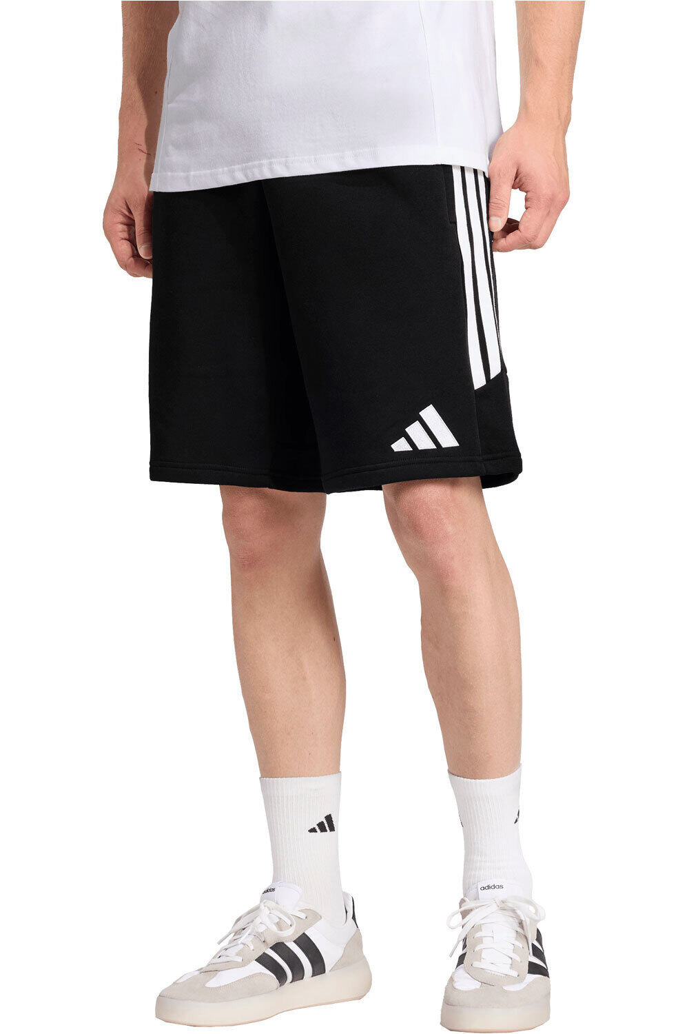 adidas pantalones cortos futbol TIRO26 LEAGUE SHORT vista frontal