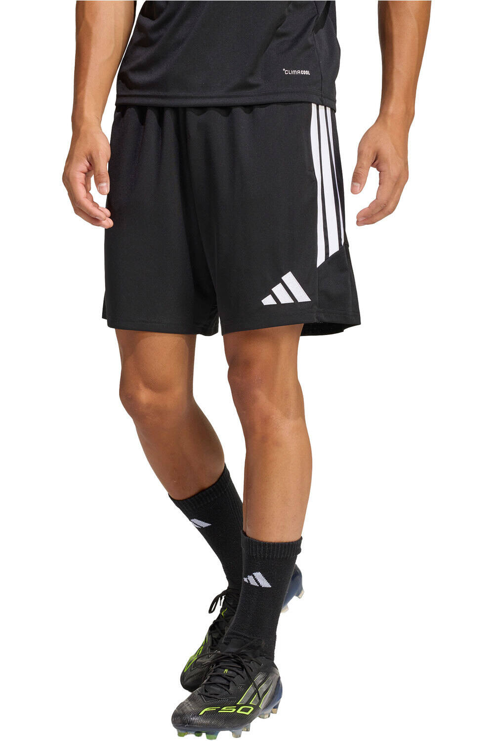 adidas pantalones cortos futbol TIRO26 LEAGUE SHORT vista frontal