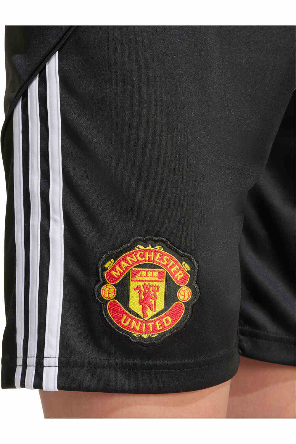 adidas pantalones fútbol oficiales niño 1 EQUIPACIN MANCHESTER UNITED 25/26 vista detalle