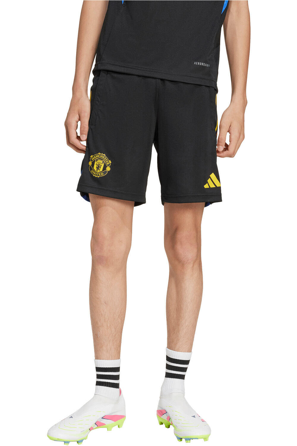 adidas pantalones fútbol oficiales niño M.UNITED 26 EU TR SHOY vista frontal