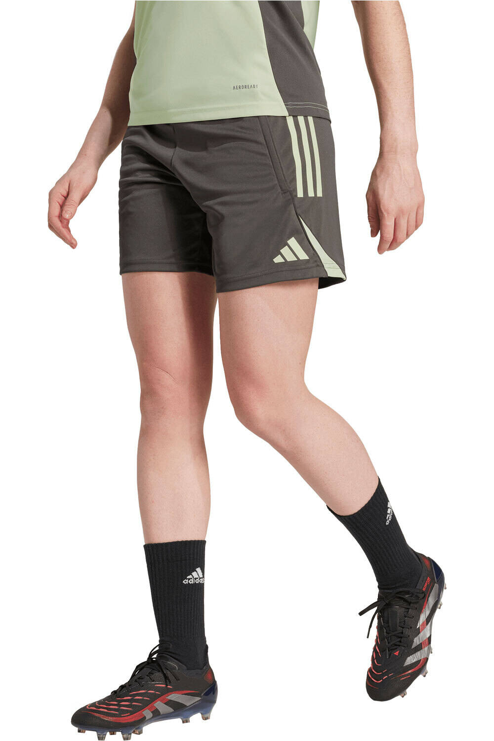 adidas pantalones fútbol oficiales R.MADRID 26 TR SHO W vista frontal