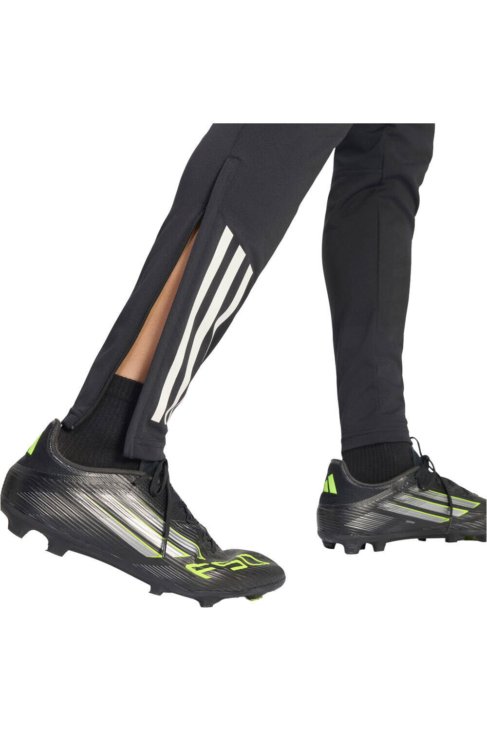 adidas pantalones futbol REAL MADRID AVENGERS 25/26 TIRO 25 03